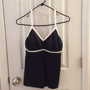 Champion S 4-6 black & white tanking swim top